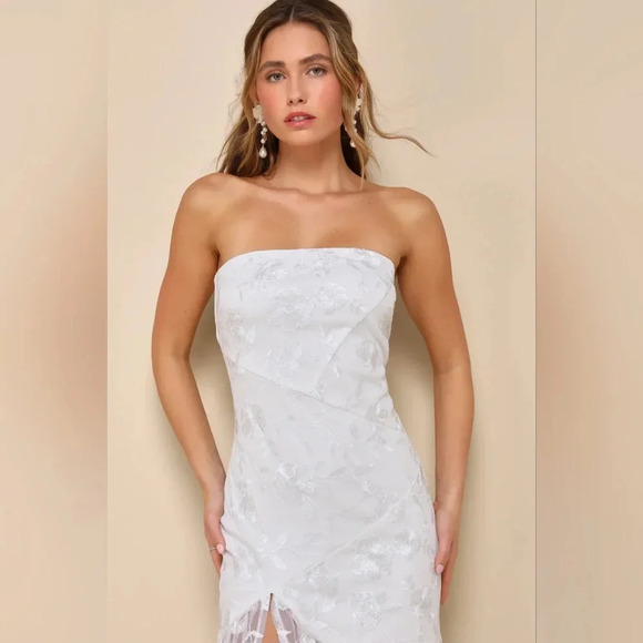 Lulu's Angelic Mood White Floral Embroidered Strapless Maxi Dress L Wedding NWOT - Picture 4 of 11